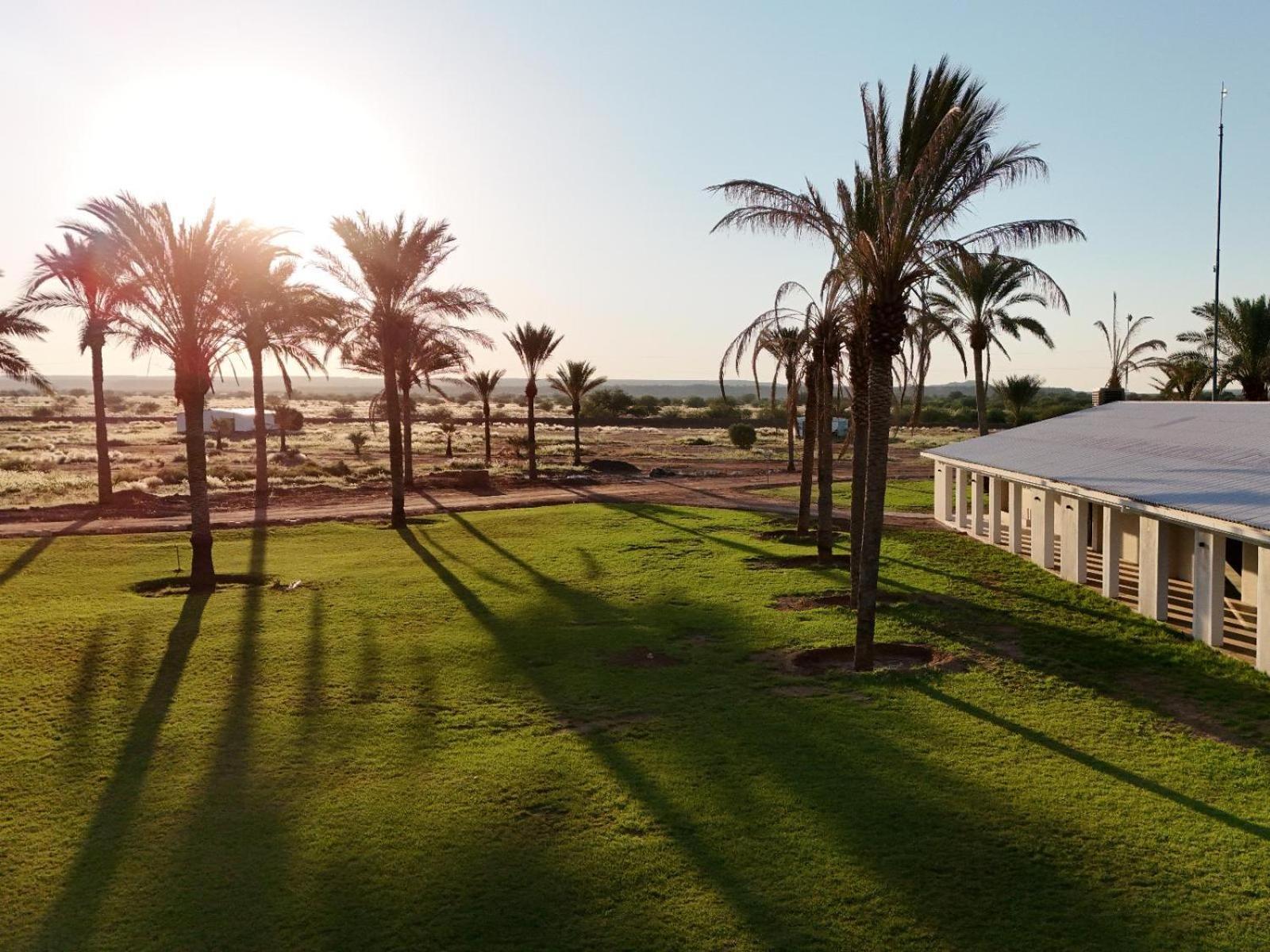 Flying Ostrich Guesthouse & Self-Catering Accommodation マリエンタール エクステリア 写真
