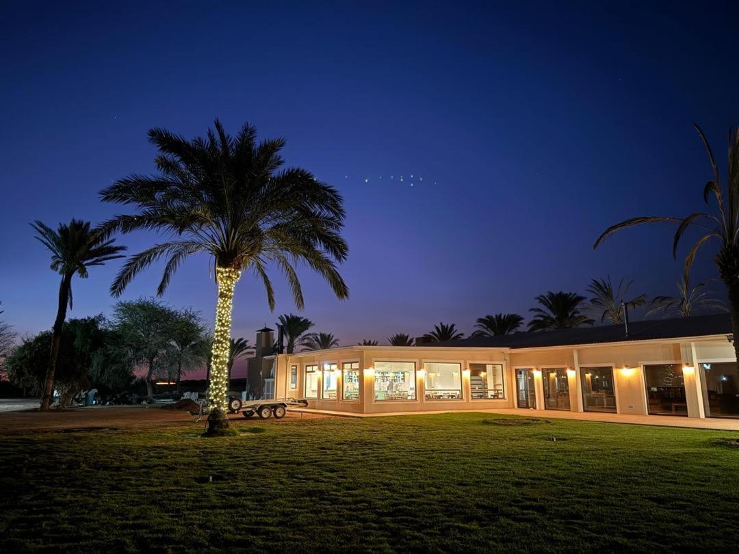 Flying Ostrich Guesthouse & Self-Catering Accommodation マリエンタール エクステリア 写真