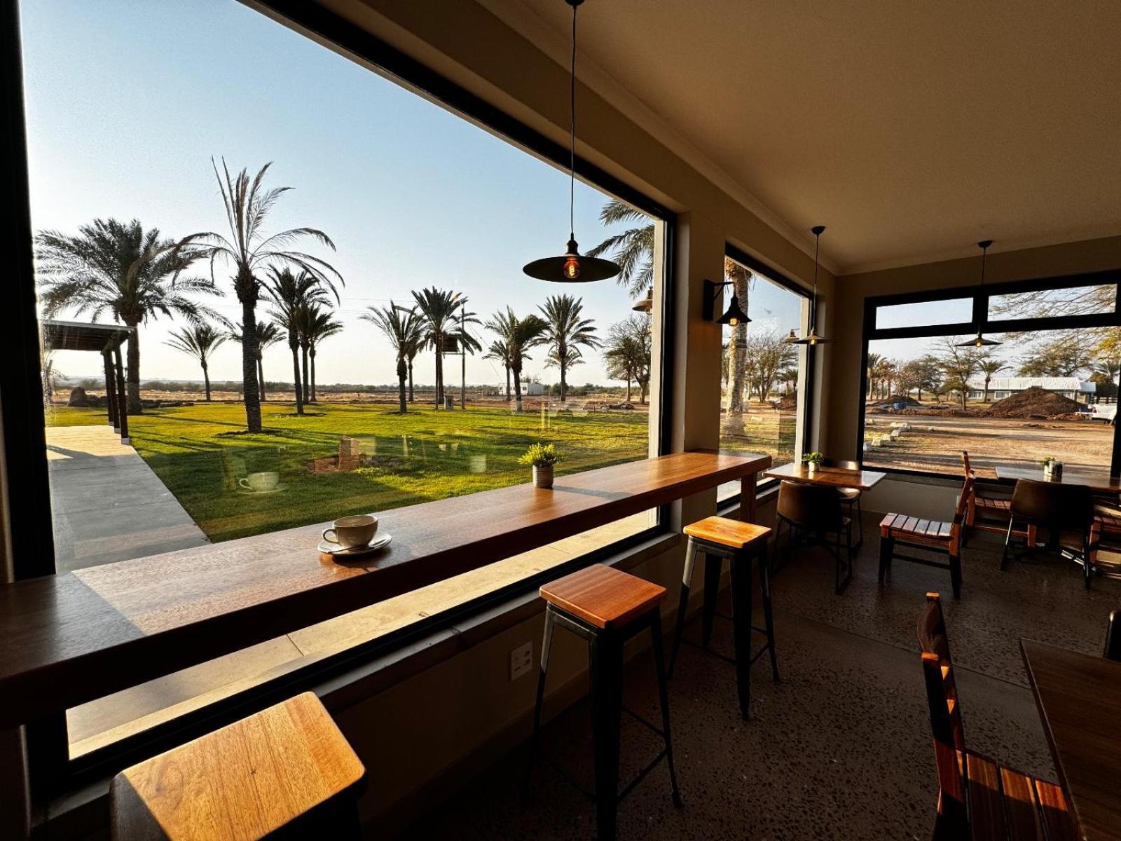 Flying Ostrich Guesthouse & Self-Catering Accommodation マリエンタール エクステリア 写真